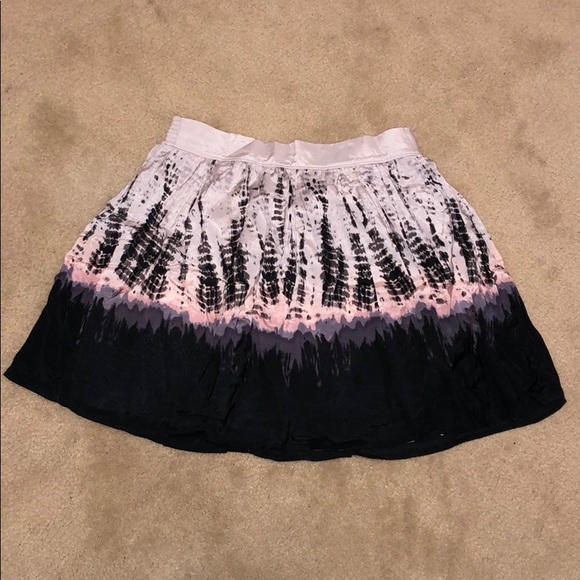 Dynamite Mini Skirt - Picture 1 of 3
